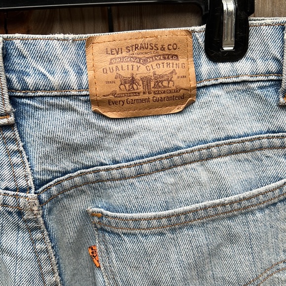 High Rise Wide Leg Levis - Picture 5 of 7